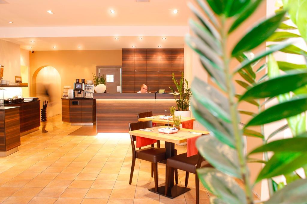 City Hotel Wuerzburg Екстер'єр фото